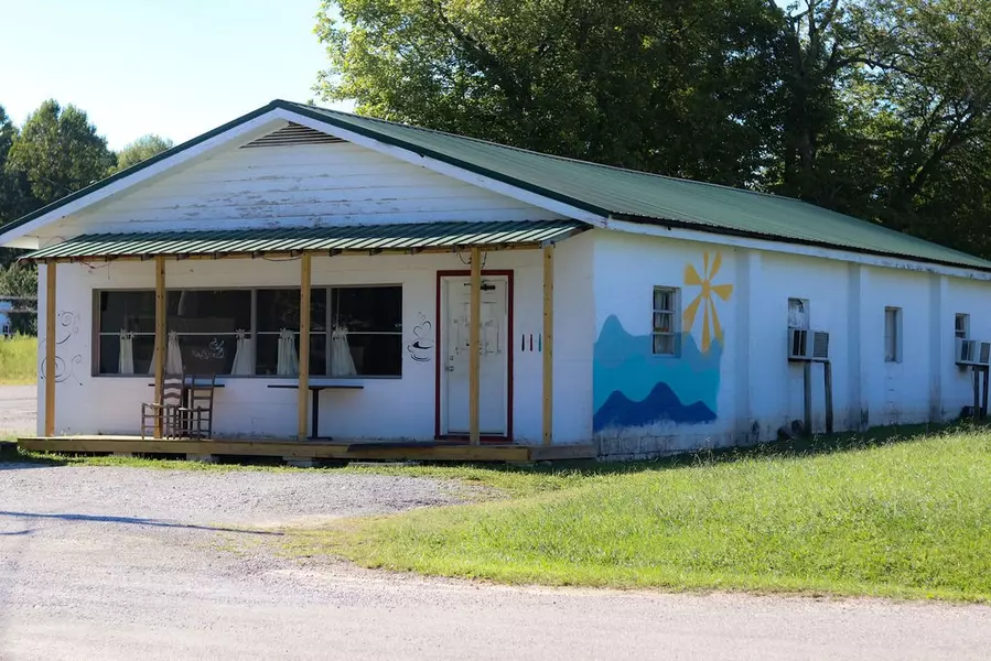 214 Fitchtown Rd, Altamont, TN 37301