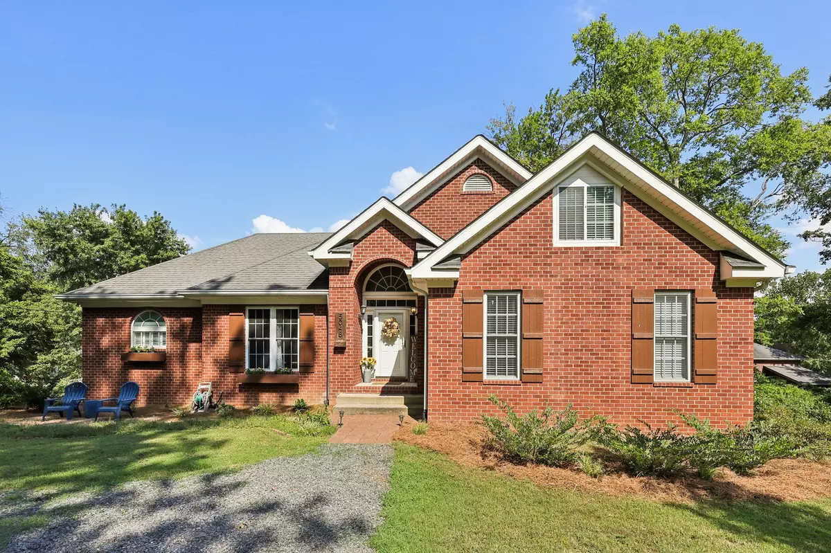 Pegram, TN 37143,5048 Riverview Dr