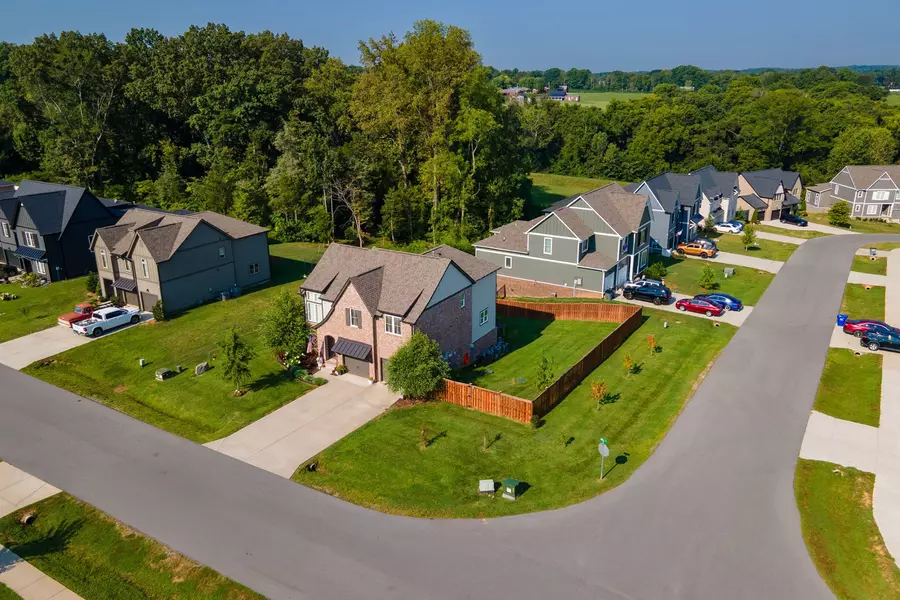 2136 Neill Ln, Cross Plains, TN 37049