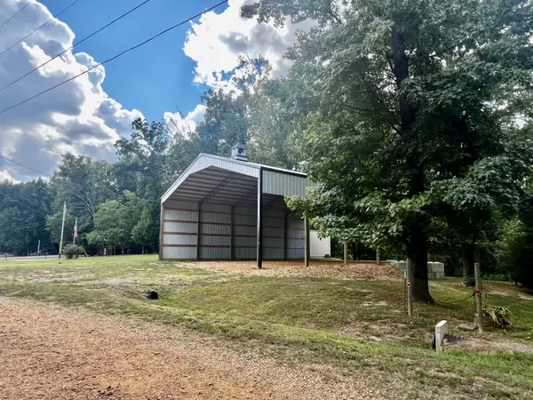 Savannah, TN 38372,250 Teal Ln