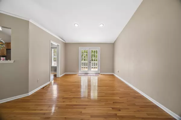 Columbia, TN 38401,210 Winding Way