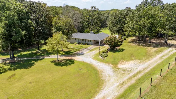 Waynesboro, TN 38485,1321 Natural Bridge Rd