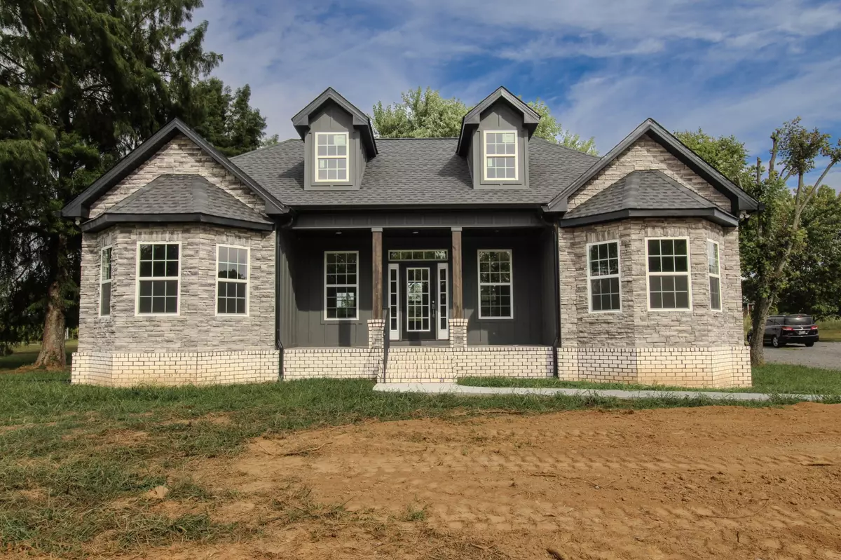 Lafayette, TN 37083,126 Maple Grove Rd