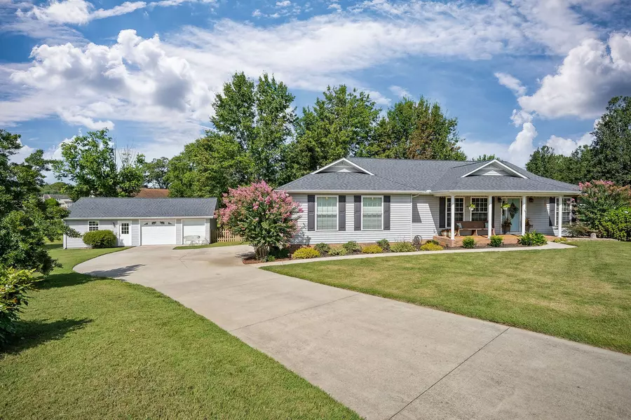 2598 Nova Cir, Cookeville, TN 38501