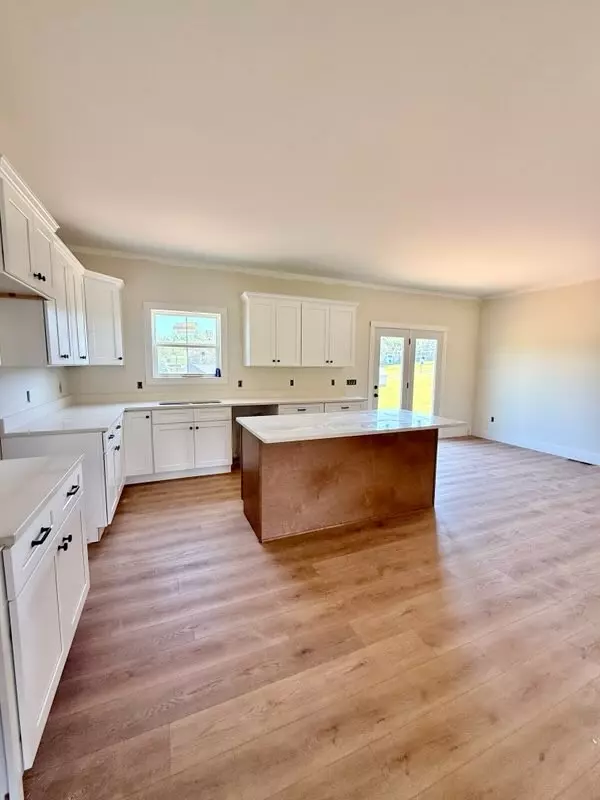 Sparta, TN 38583,226 Blackberry Ln