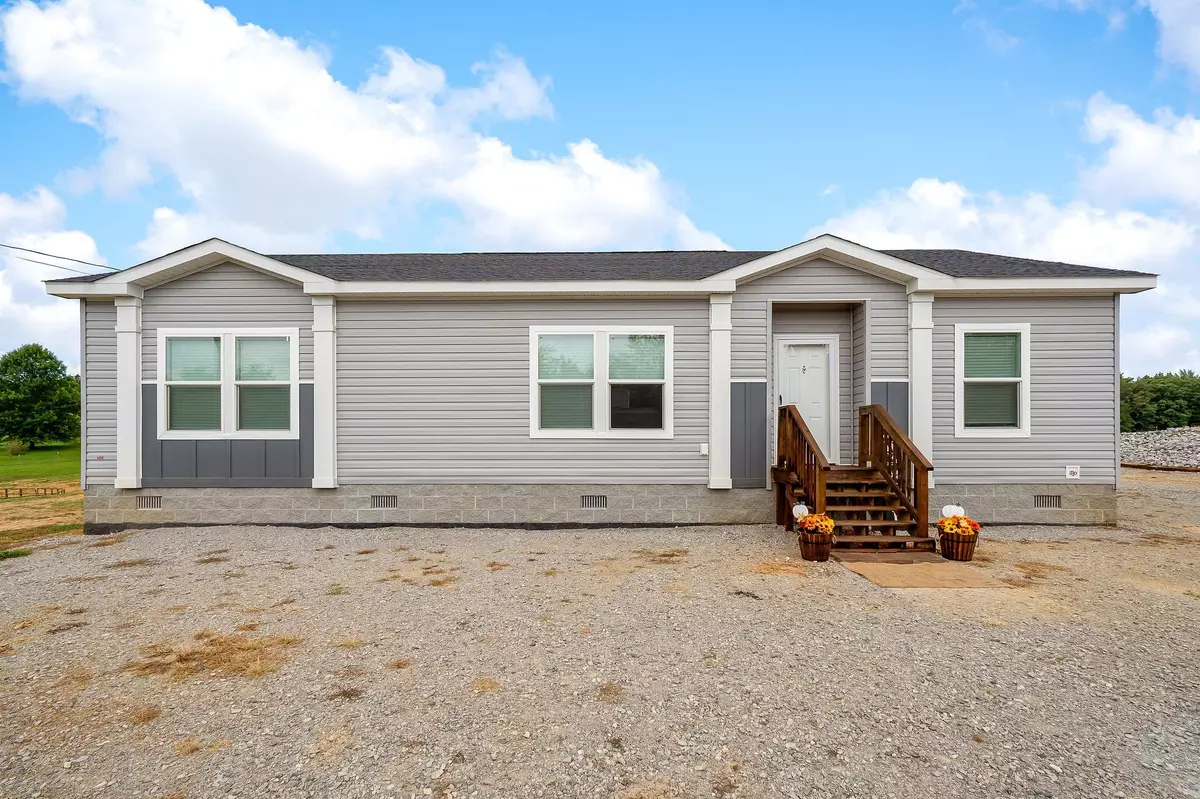 Walling, TN 38587,488 Point Ln