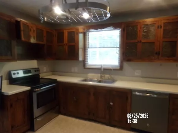 Greenbrier, TN 37073,6958 Greenbrier Cemetery Rd