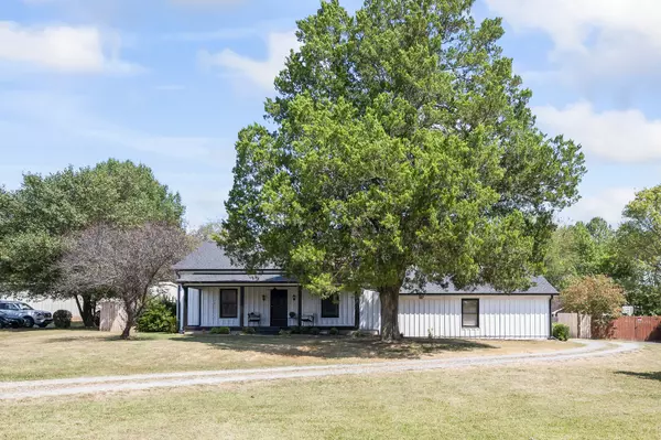 White House, TN 37188,104 Brooklawn Dr