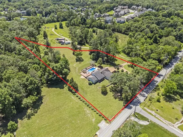 Ooltewah, TN 37363,8802 Pine Ridge Road