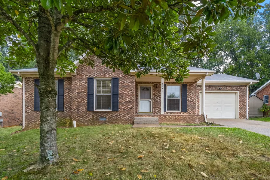 215 Kathleen Ct, Clarksville, TN 37043