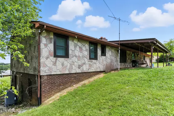 Maryville, TN 37803,926 Weaver Hill Drive