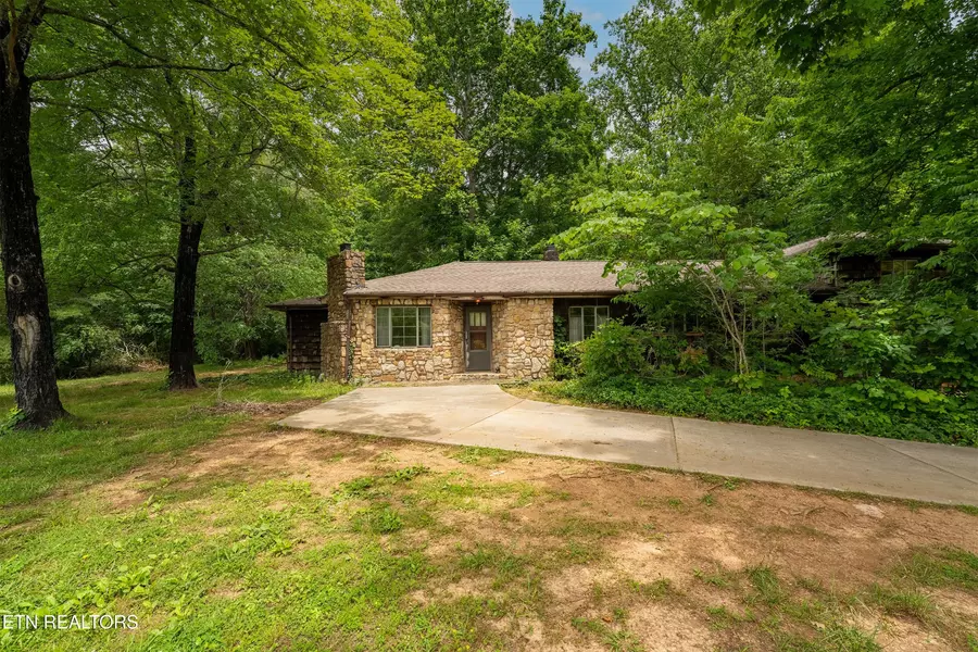 2212 Byington Solway Rd, Knoxville, TN 37931