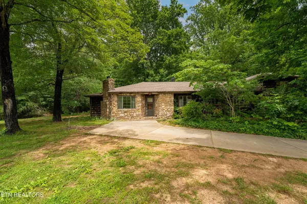 2212 Byington Solway Rd, Knoxville, TN 37931