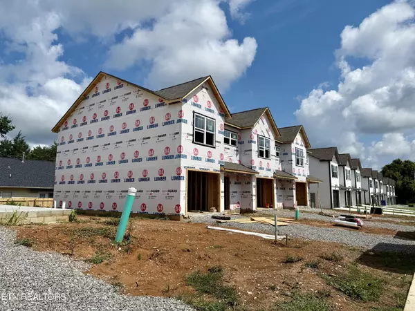 Knoxville, TN 37921,3533 Maggie Lynn Way #11