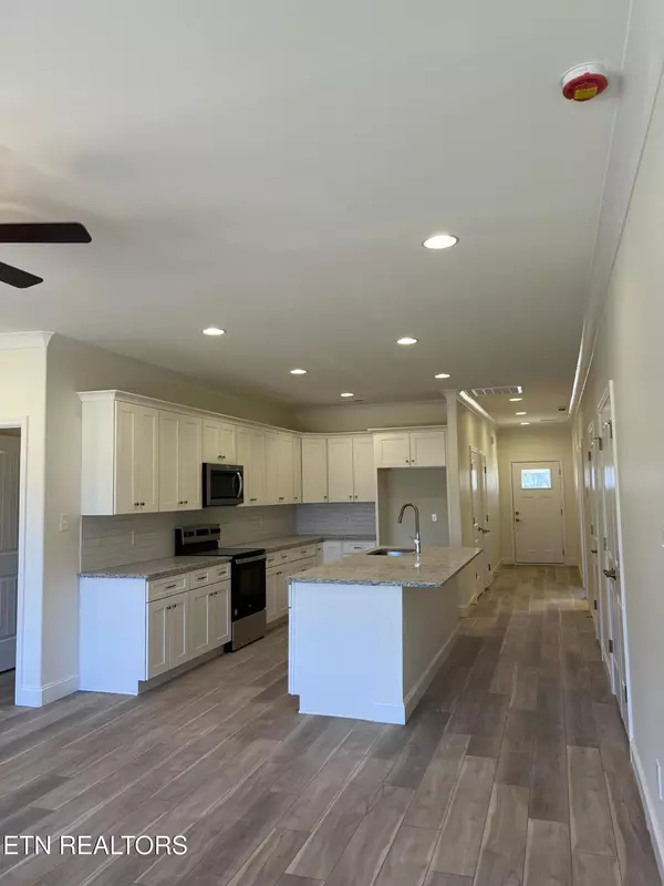 Powell, TN 37849,7333 Whispering Creek Lane
