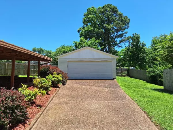 Hermitage, TN 37076,735 Dutchmans Ct