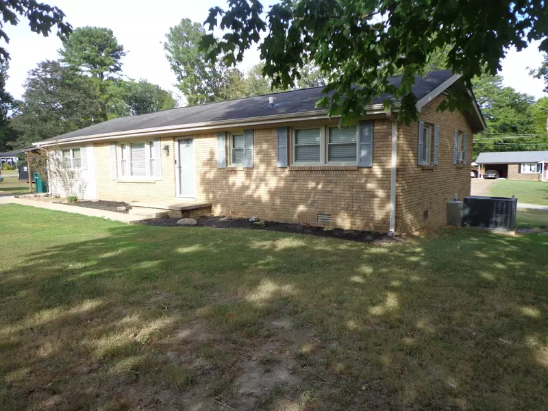 209 Pine Hill Dr, Waverly, TN 37185