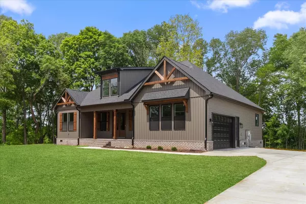 Lynchburg, TN 37352,885 Majors Cemetery Rd