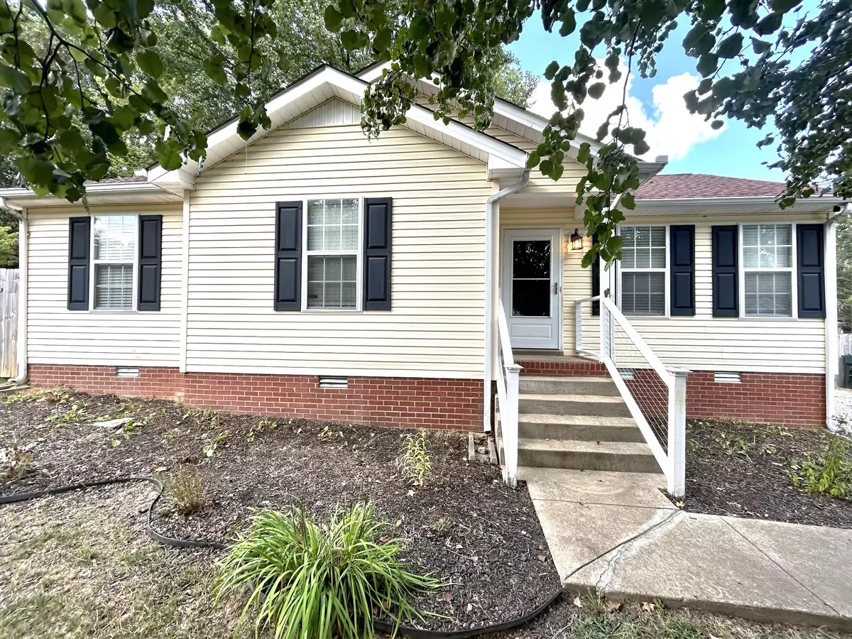 Dickson, TN 37055,107 Acorn Dr