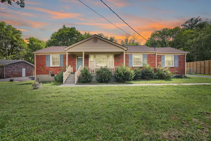 716 Stanvid Dr, Nashville, TN 37216