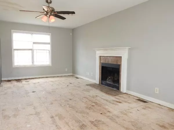 Clarksville, TN 37042,1321 Loren Cir