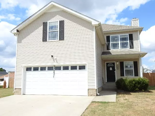 1321 Loren Cir, Clarksville, TN 37042