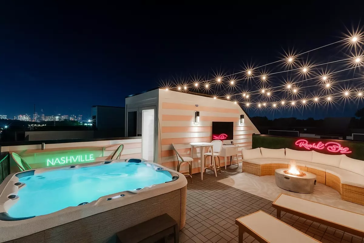 Nashville, TN 37211,2176 Carson St #16