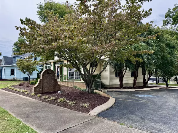 Lawrenceburg, TN 38464,231 Mahr Ave