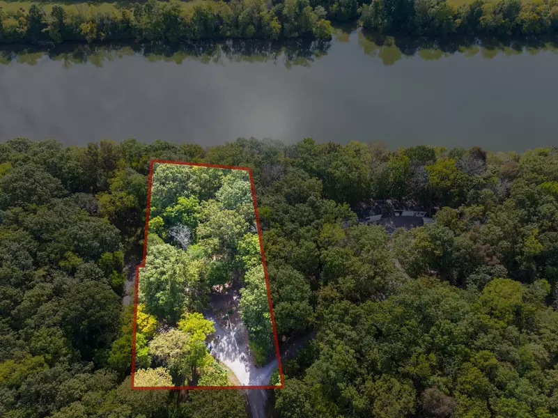 580 Carr Rd, Castalian Springs, TN 37031