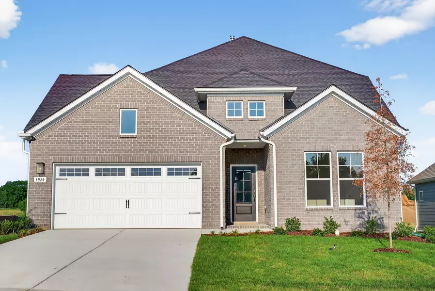 3924 Trinity Woods Rd, Columbia, TN 38401