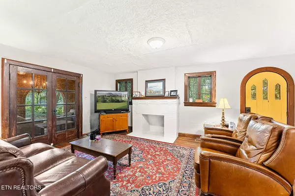 Lenoir City, TN 37772,6304 Highway 11 E