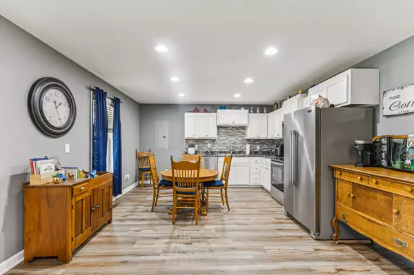 Tullahoma, TN 37388,412A E Hogan St