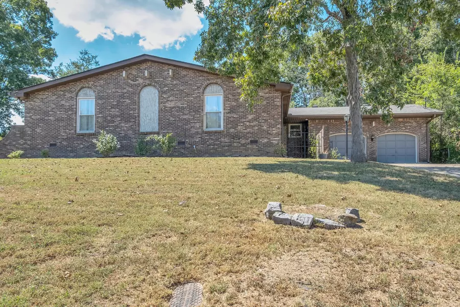 3808 Anderson Rd, Nashville, TN 37217