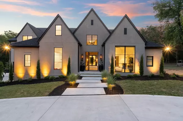 741 Brook Hollow Rd, Nashville, TN 37205
