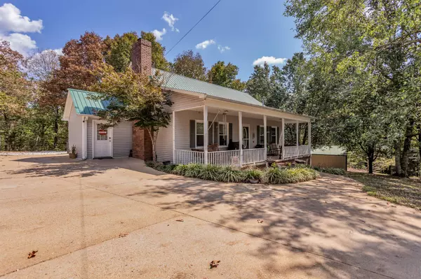 Linden, TN 37096,283 Denton Ln