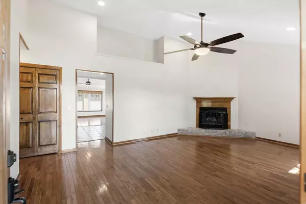 White House, TN 37188,526 Calista Rd