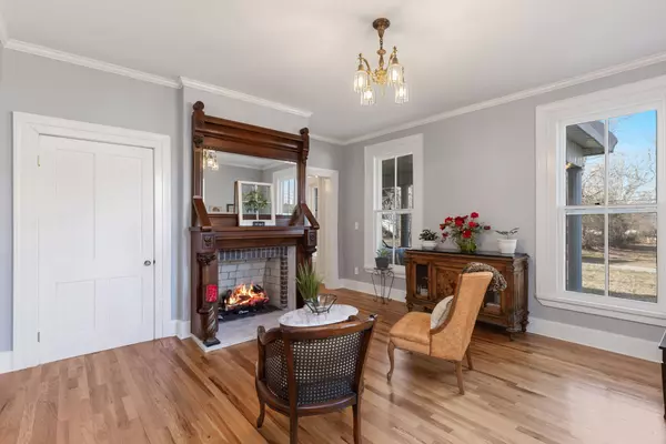 Franklin, KY 42134,412 E Cedar St