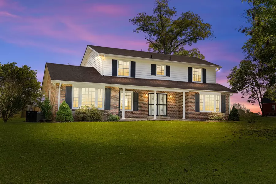 1939 Errel Dowlen Rd, Pleasant View, TN 37146