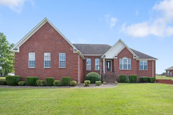 11 Elizabeth Cir, Fayetteville, TN 37334