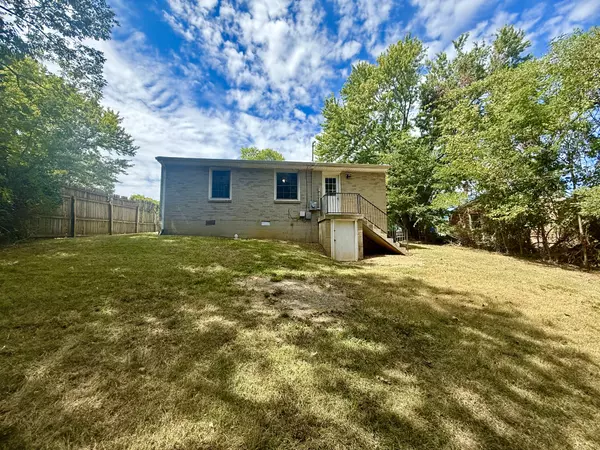 Clarksville, TN 37040,694 Shelton Ct