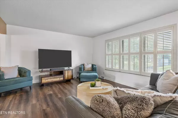 Knoxville, TN 37923,9533 Gulf Park Drive