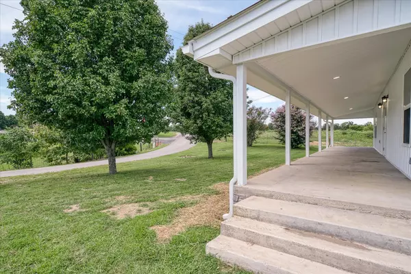 Baxter, TN 38544,806 Robinson Ridge Rd