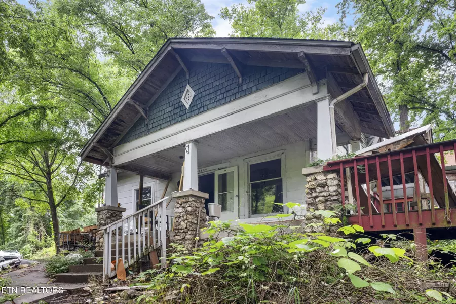 5530 N Broadway St, Knoxville, TN 37918