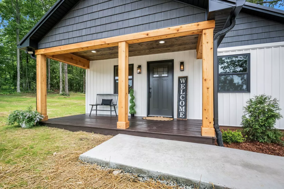 Dickson, TN 37055,704 Pond Rd