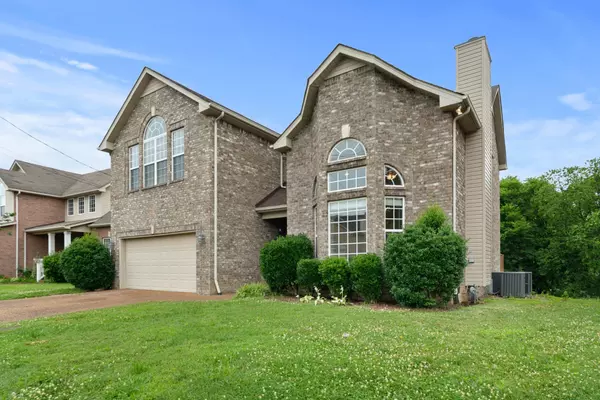 652 Sugar Mill Dr, Nashville, TN 37211