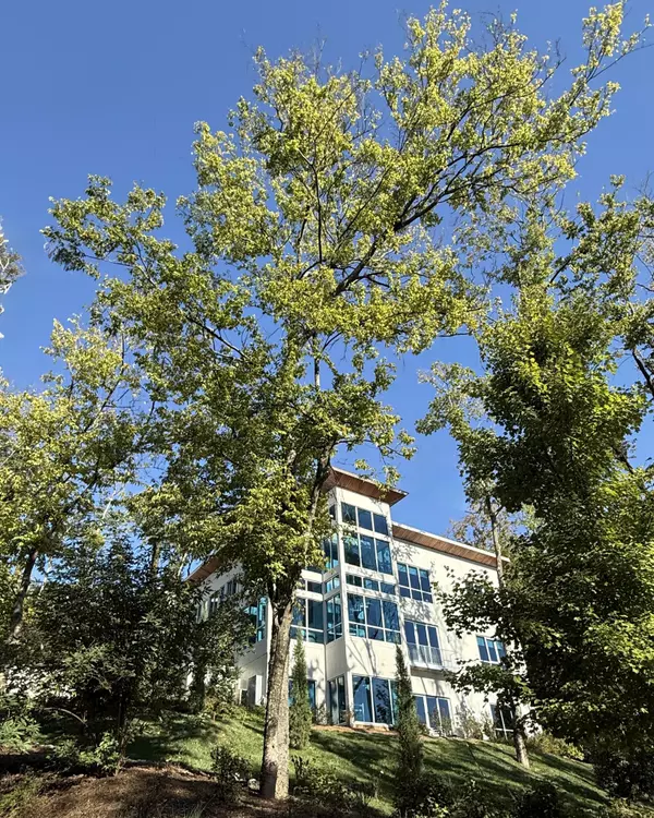 Brentwood, TN 37027,1701 Woodsong Dr