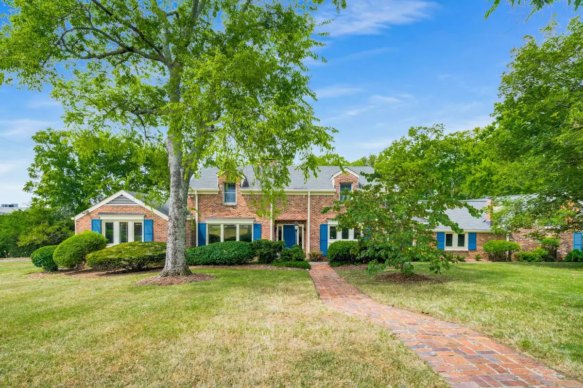 Nashville, TN 37215,3627 Hoods Hill Rd