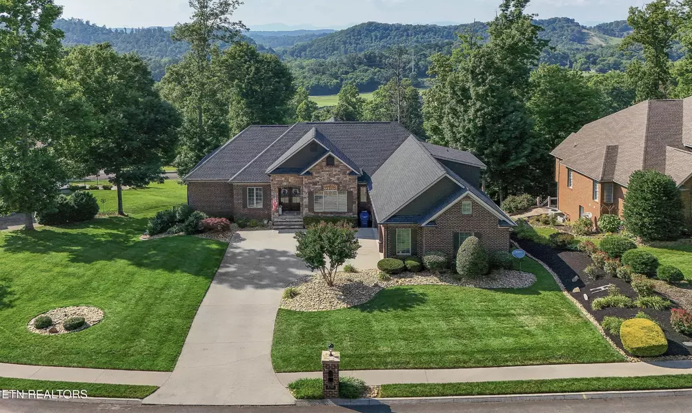 230 Windswept Drive, Lenoir City, TN 37772