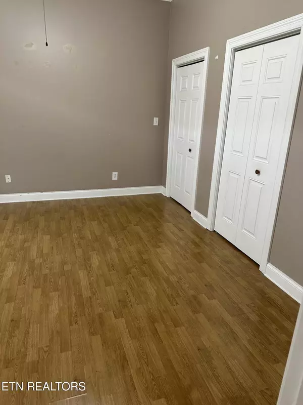 Kingston, TN 37763,160 Market Street St