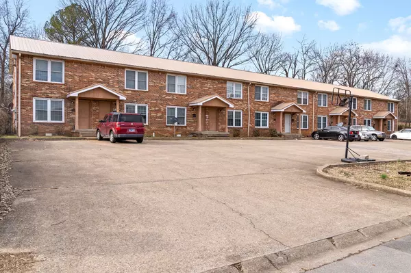 Clarksville, TN 37042,140 Darlene Dr #1